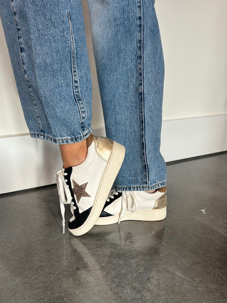 The Eliana Black | Vintage Star Sneakers