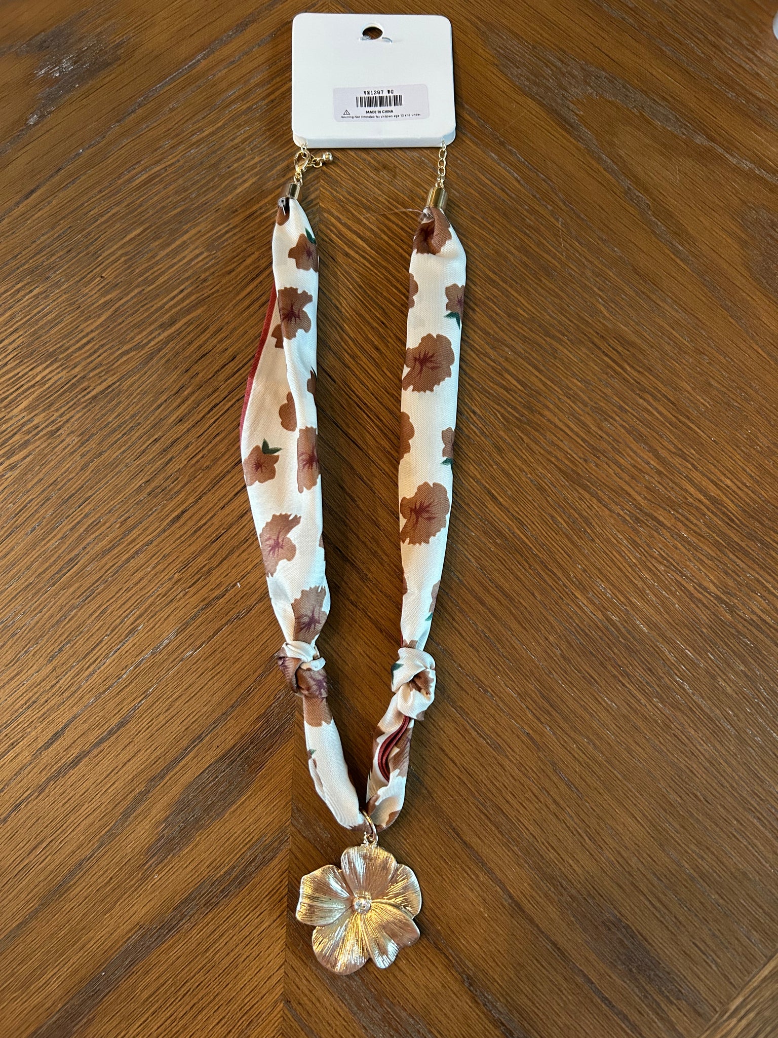 Brown & White Flower Scarf Necklace