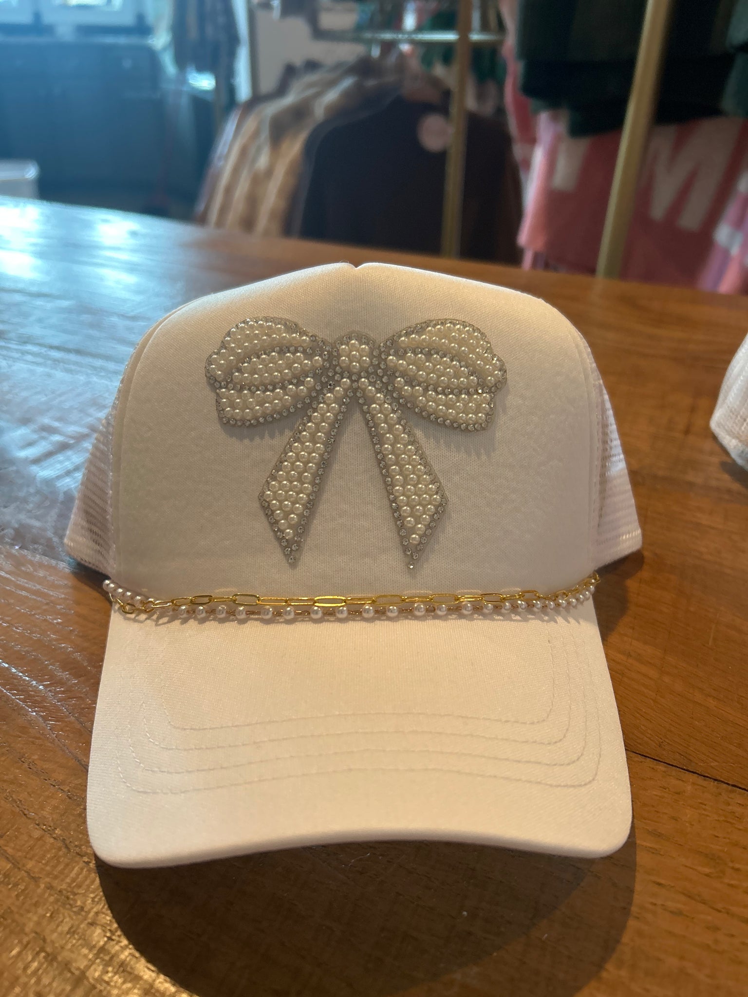 White Hat With Pearl Bow & Gold Chain